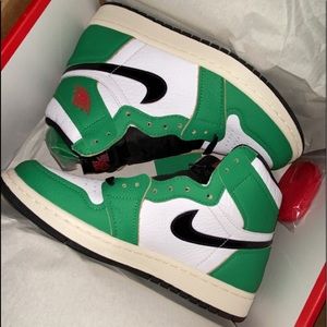 Air Jordan 1 Retro High ‘Lucky Green’